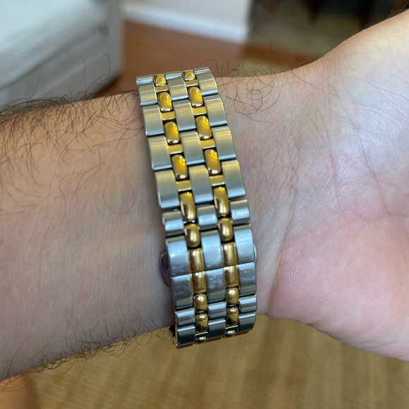 RAYMOND WEIL Tango 5381-STP Yellow Gold Tone Steel Quartz Men's Watch Swiss Made - Picture 3 of 5